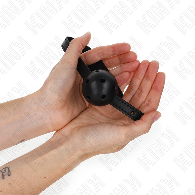 KINK - SIMPLICITY CZARNA ODDYCHAJĄCA PIŁKA 4,5 CM KNEBEL 62 x 1,5 CM