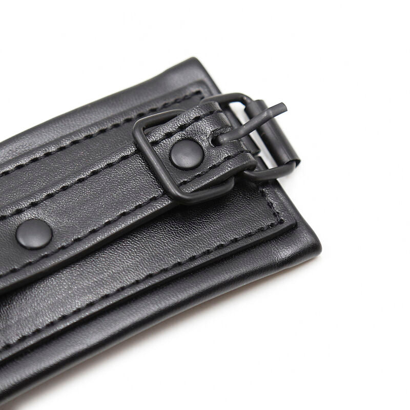 FETYSZ OHMAMA - OGRANICZENIA NADGARSTKA