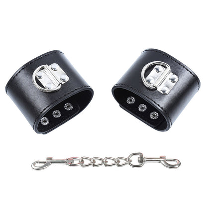 FETYSZ OHMAMA - KARABINEK NA NADGARSTKI Z ZAPIĘCIEM NA KLAPKĘ METALOWĄ