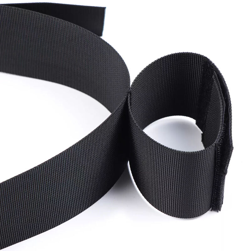 FETYSZ OHMAMA - KARABINEK NA NADGARSTKI I TALIE