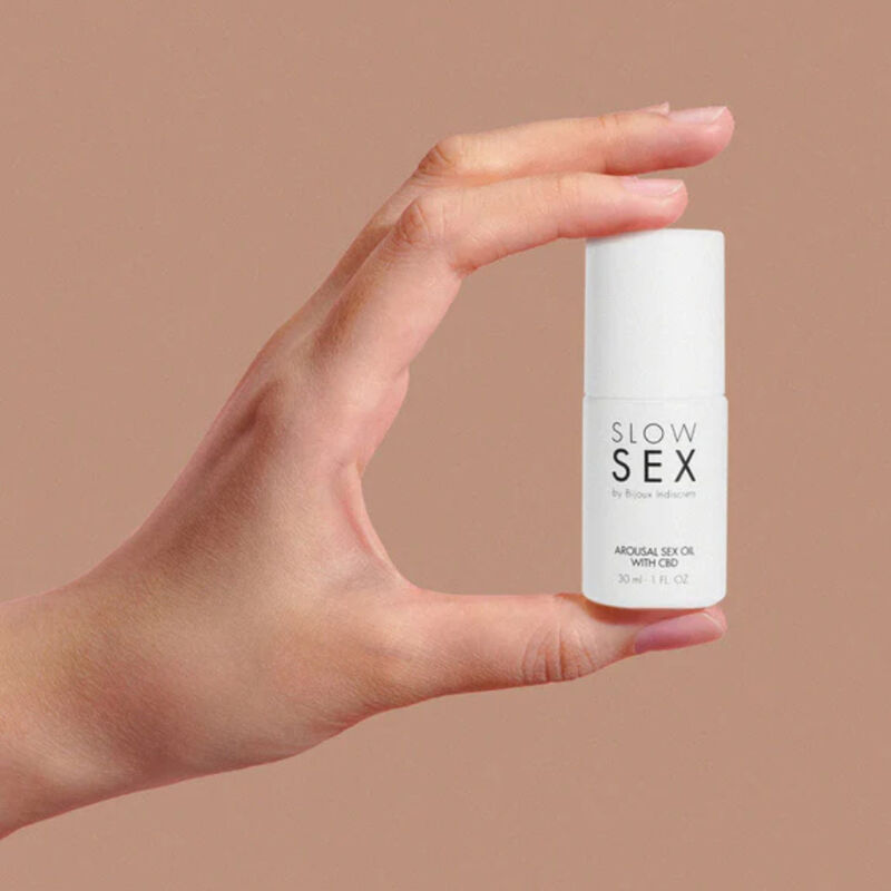 BIJOUX - OLEJEK DO MASAŻU SEKSUALNEGO SLOW SEX Z CBD 30 ML