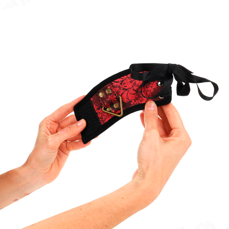 KINK - SCANDAL KAJDANKI NA NADGARSTKI CZERWONO-CZARNE KORONKOWE DETALE 24,5 CM X 6,5 CM