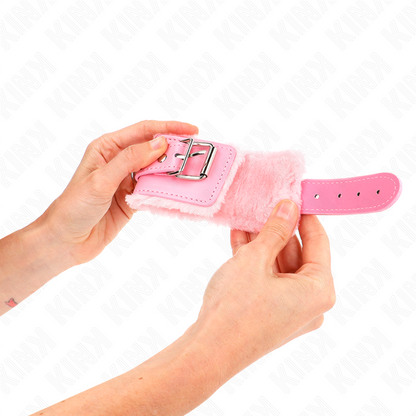 KINK - RÓŻOWE UCHWYTY NA NADGARSTKI WYŚCIÓŁKĄ Z RÓŻOWYM PASKIEM REGULOWANE 17-29 CM X 6 CM
