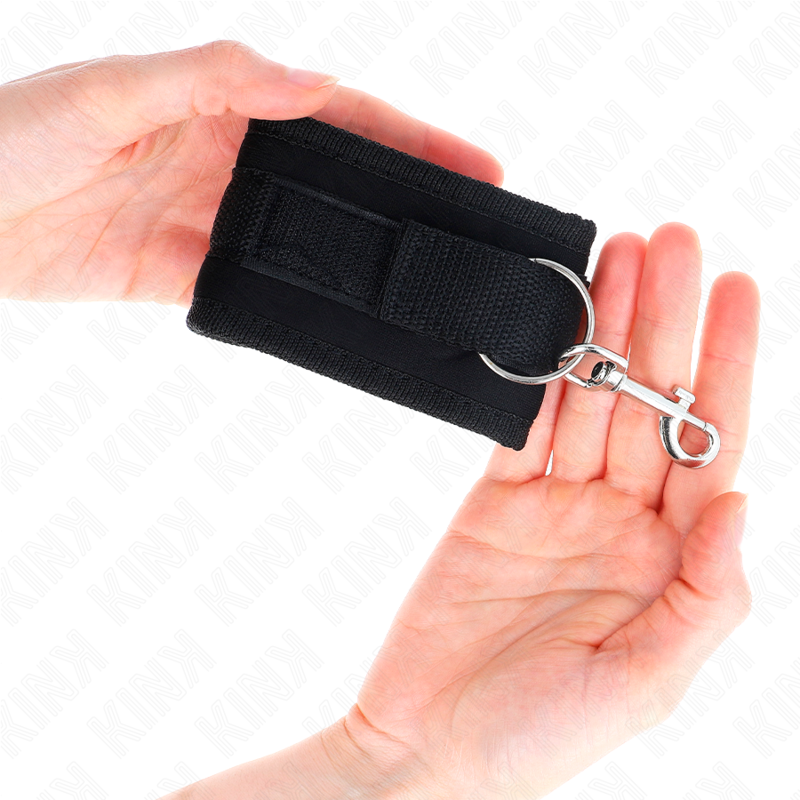 KINK - NYLONOWE KARBOWANE KLAMRY NA NADGARSTKI, CZARNE, MODEL 2, REGULOWANE, 18-35 CM X 6 CM