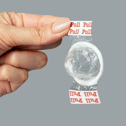 UNIQ - PREZERWATYWY BEZ LATEKSU Z PASKAMI 3 SZTUKI